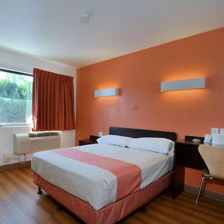 Motel 6-Laredo, Tx - South Exteriér fotografie