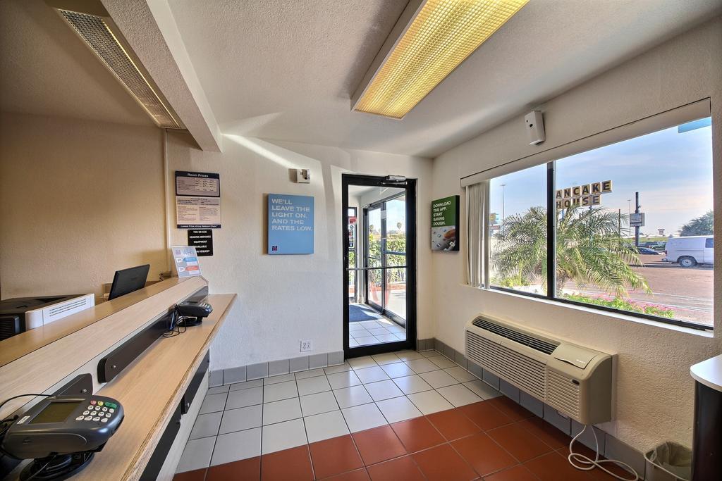 Motel 6-Laredo, Tx - South Exteriér fotografie
